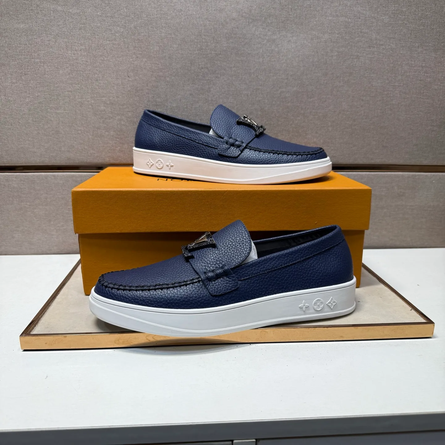 Men's men's shoes 💰pp442【LV～】men's casual shoes 2025z cabinet sales simultaneously 🔶Size: 38-44#️⃣ 🔷3 colors🔜The upper is made of multi-material splicing ➕Genuine leather lining, comfortable and breathable, sole: original comfortable and wear-resistant outsole, ⚠️real thing📱photographed🎬real thing is better📢📢📢